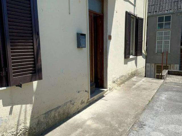 Villa Indipendente in vendita a Frosinone, Lazio