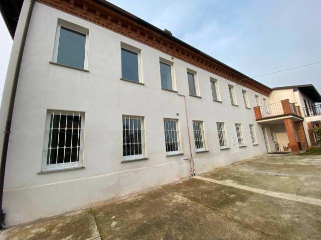 Villa Indipendente in vendita a Piemonte, Alessandria