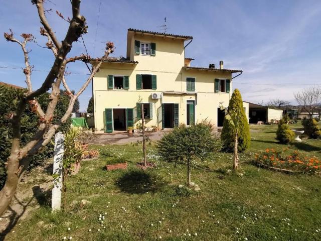 Villa Indipendente in vendita a Unione dei Comuni Circondario dell'Empolese Valdelsa, Fucecchio