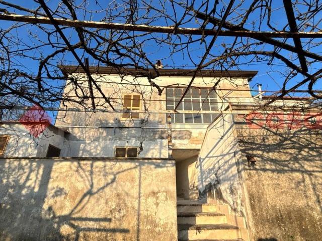 Villa Indipendente in vendita a Fumone, Lazio