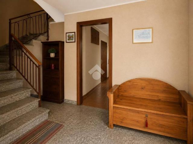 Villa Indipendente in vendita a Fusine, Lombardia