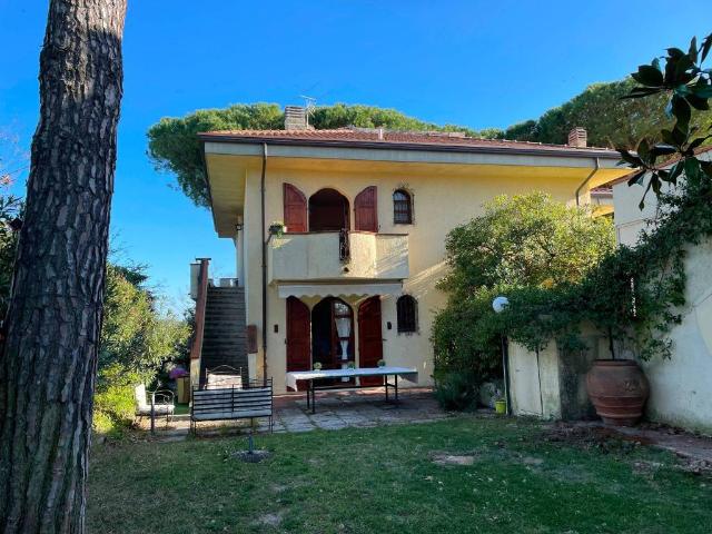 Villa Indipendente in vendita a Vigna del Mare, Marche