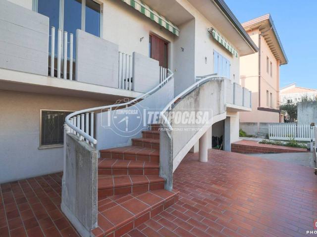 Villa Indipendente in vendita a Case Badioli, Gabicce Mare