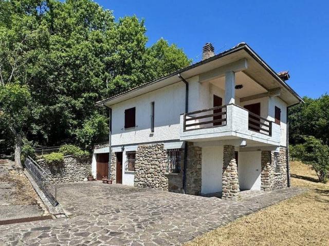Villa Indipendente in vendita a Unione dell'Appennino Bolognese, Gaggio Montano