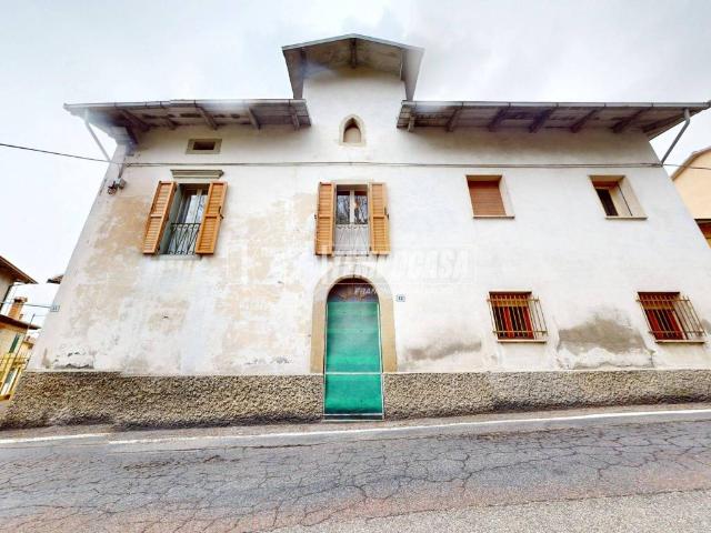 Villa Indipendente in vendita a Unione dell'Appennino Bolognese, Gaggio Montano