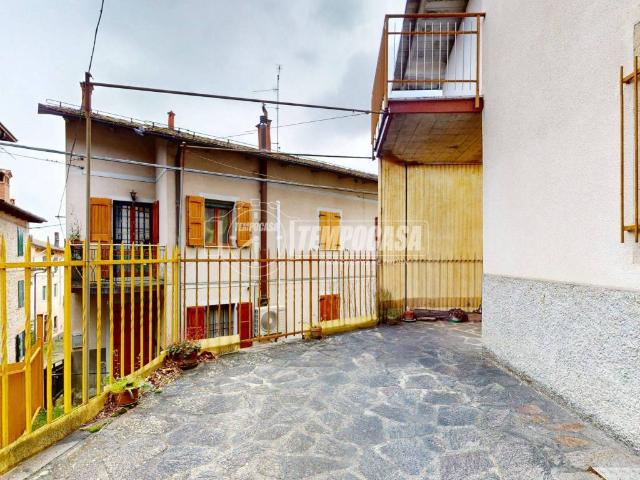 Villa Indipendente in vendita a Unione dell'Appennino Bolognese, Gaggio Montano