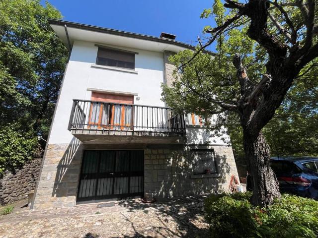 Villa Indipendente in vendita a Unione dell'Appennino Bolognese, Gaggio Montano