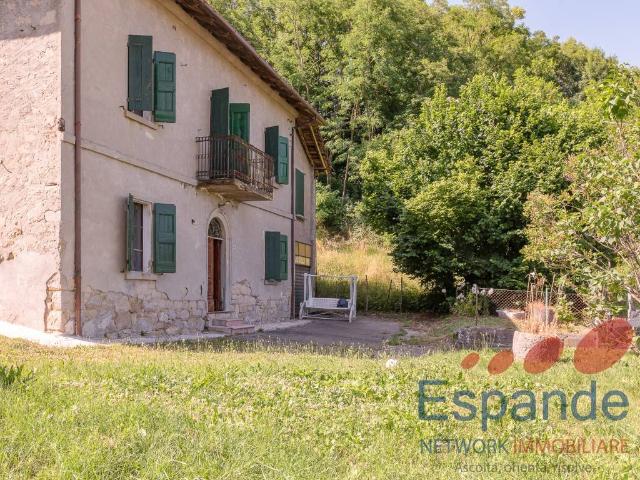 Villa Indipendente in vendita a Unione dell'Appennino Bolognese, Gaggio Montano