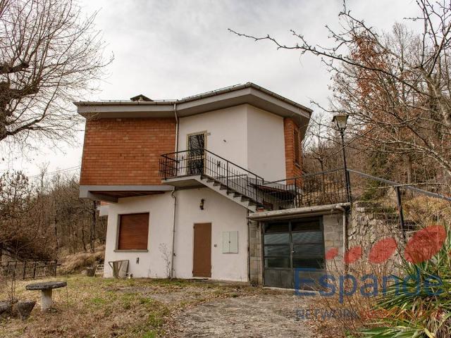 Villa Indipendente in vendita a Unione dell'Appennino Bolognese, Gaggio Montano