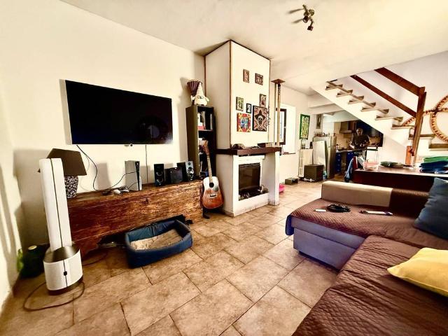 Villa Indipendente in vendita a Gaglianico, Biella