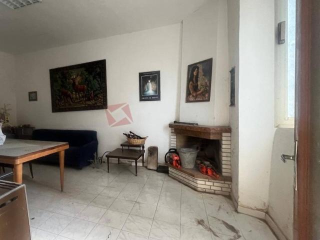 Villa Indipendente in vendita a Gagliano Aterno, Abruzzo