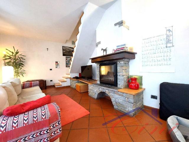 Villa Indipendente in vendita a Galbiate, Lombardia
