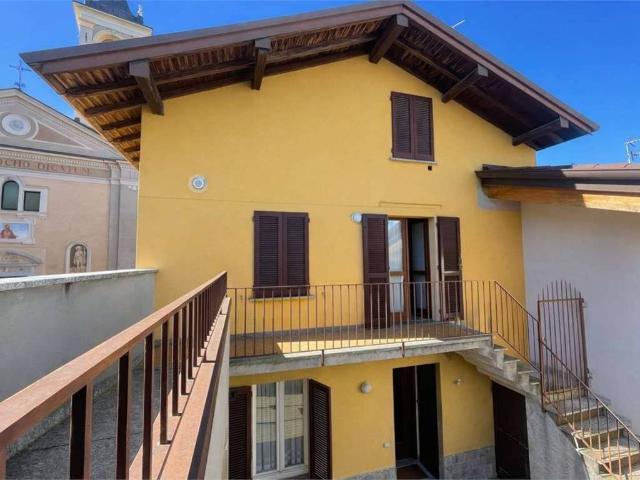 Villa Indipendente in vendita a Toscio, Galbiate