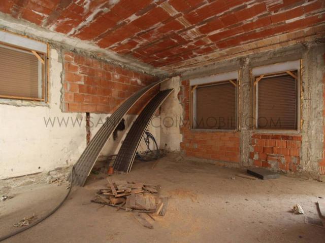 Villa Indipendente in vendita a Galbiate, Lombardia