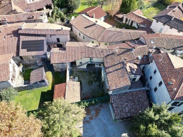 Villa Indipendente in vendita a Galbiate, Lombardia