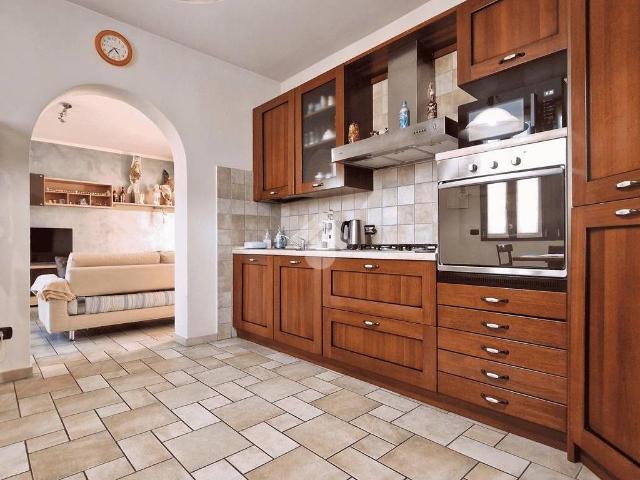 Villa Indipendente in vendita a Madonna in Campagna, Gallarate