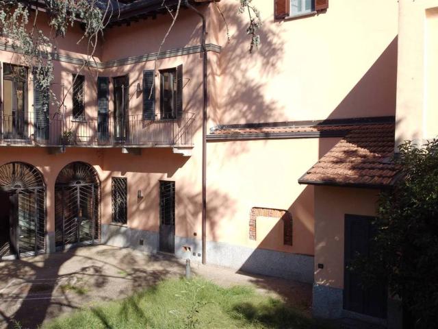 Villa Indipendente in vendita a Centro, Gallarate