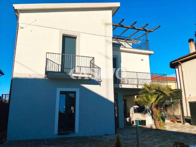Villa Indipendente in vendita a Ronchi, Gallarate