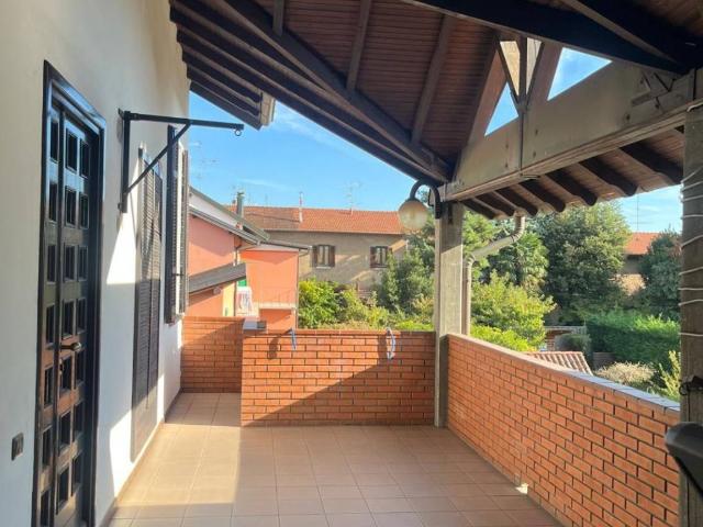 Villa Indipendente in vendita a Sciarè, Gallarate
