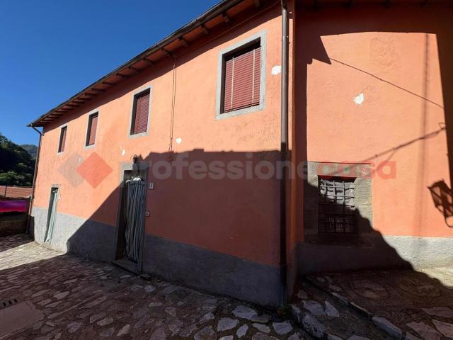 Villa Indipendente in vendita a Unione Comuni Garfagnana, Gallicano