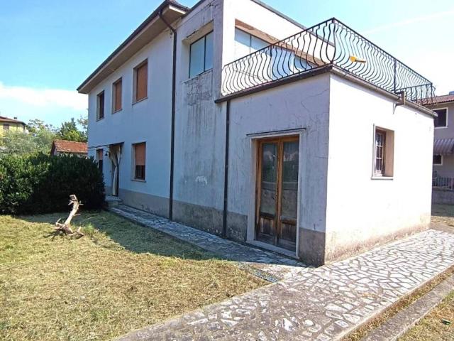 Villa Indipendente in vendita a Unione Comuni Garfagnana, Gallicano