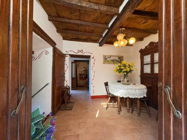 Villa Indipendente in vendita a Unione Comuni Garfagnana, Gallicano