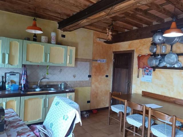 Villa Indipendente in vendita a Unione Comuni Garfagnana, Gallicano