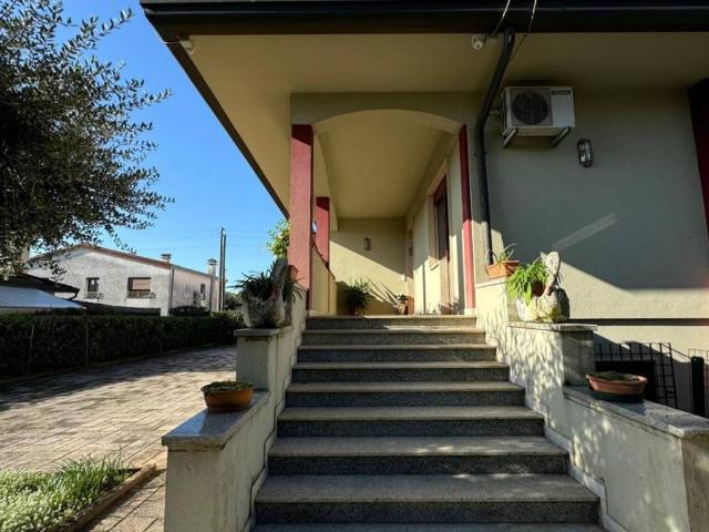 Villa Indipendente in vendita a Galliera Veneta, Veneto
