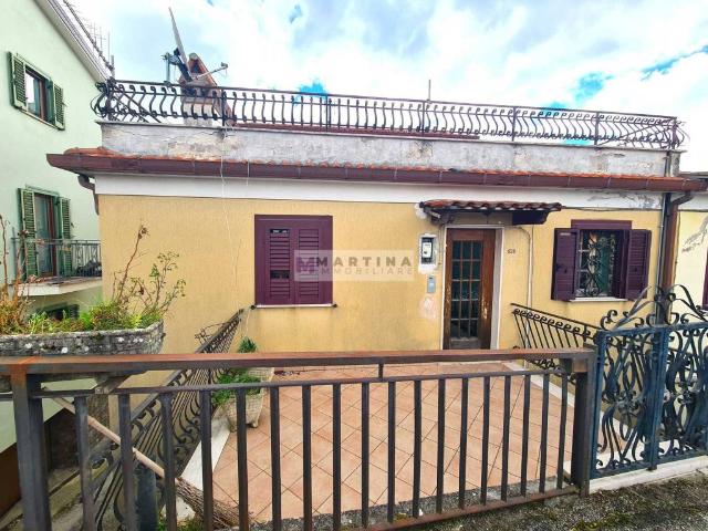 Villa Indipendente in vendita a Gallinaro, Lazio