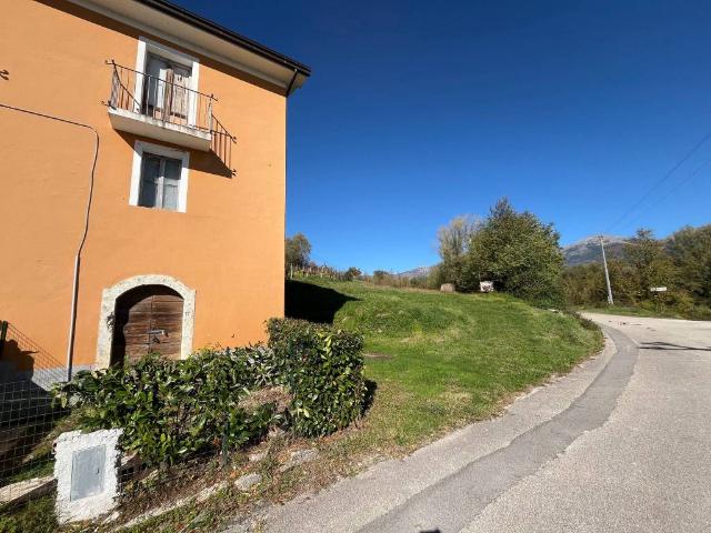 Villa Indipendente in vendita a Gallinaro, Lazio