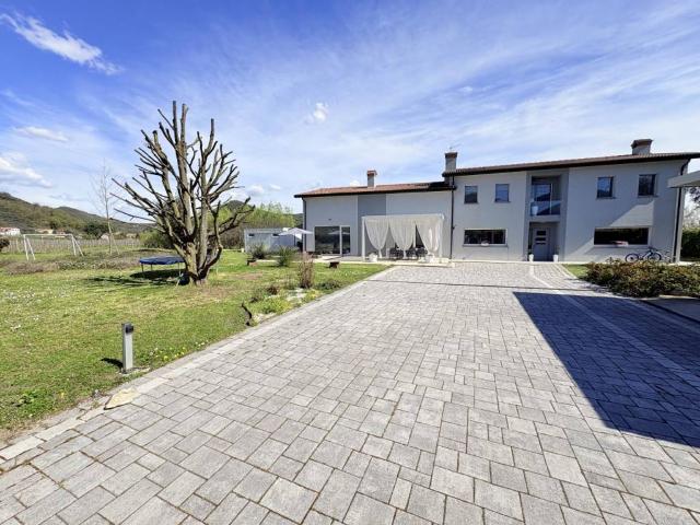Villa Indipendente in vendita a Galzignano Terme, Veneto