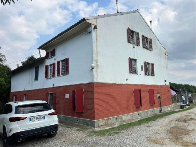 Villa Indipendente in vendita a Gamalero, Alessandria
