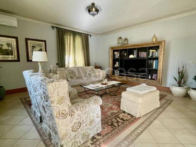 Villa Indipendente in vendita a Gambara, Lombardia