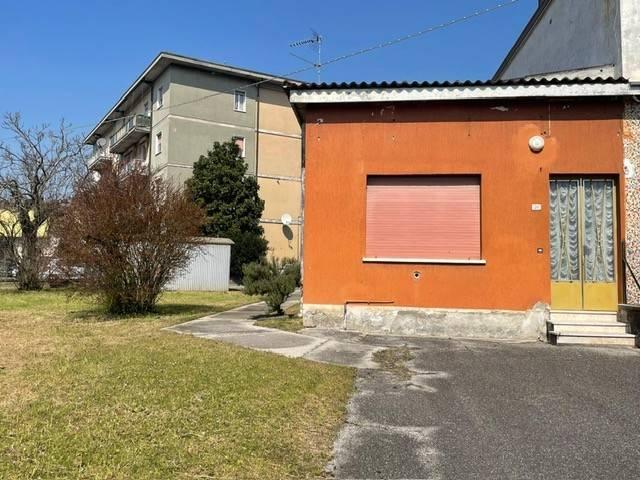 Villa Indipendente in vendita a Gambara, Lombardia