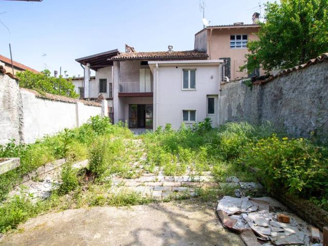 Villa Indipendente in vendita a Gambara, Lombardia