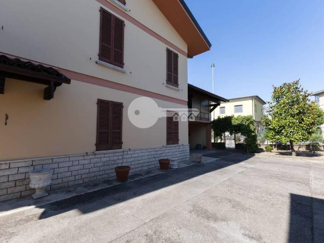 Villa Indipendente in vendita a Gambara, Lombardia