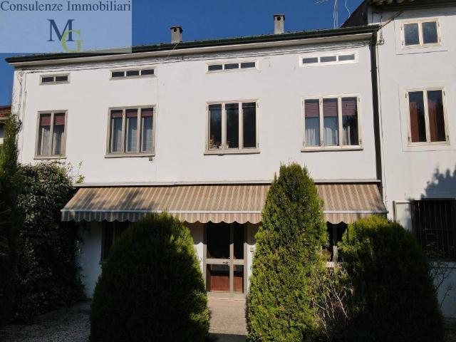 Villa Indipendente in vendita a Gambellara, Veneto