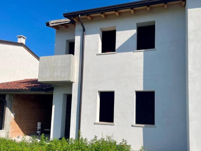 Villa Indipendente in vendita a Gambellara, Veneto