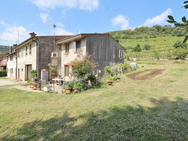 Villa Indipendente in vendita a Gambellara, Veneto