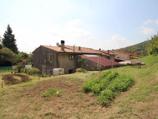 Villa Indipendente in vendita a Gambellara, Veneto