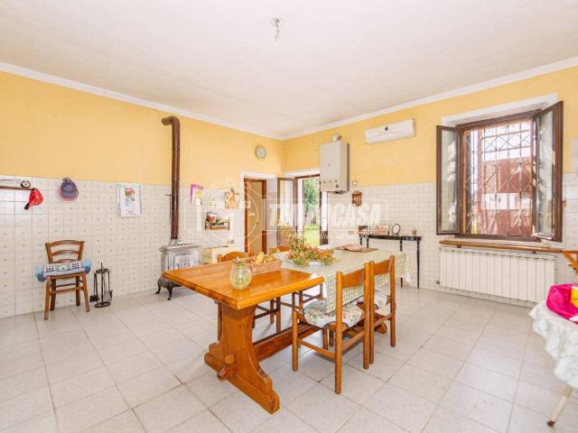 Villa Indipendente in vendita a Gambolò, Lombardia