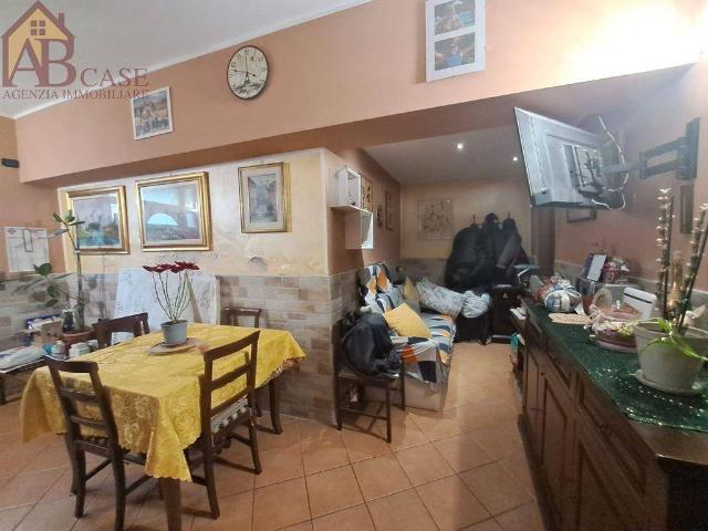 Villa Indipendente in vendita a Gambolò, Pavia