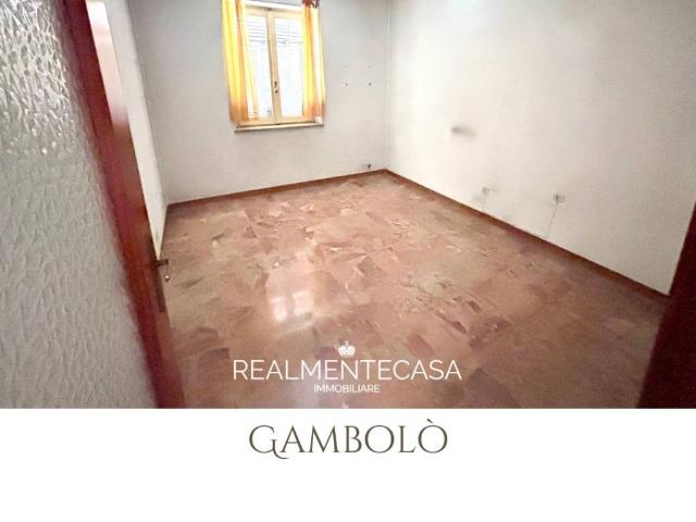 Villa Indipendente in vendita a Gambolò, Lombardia