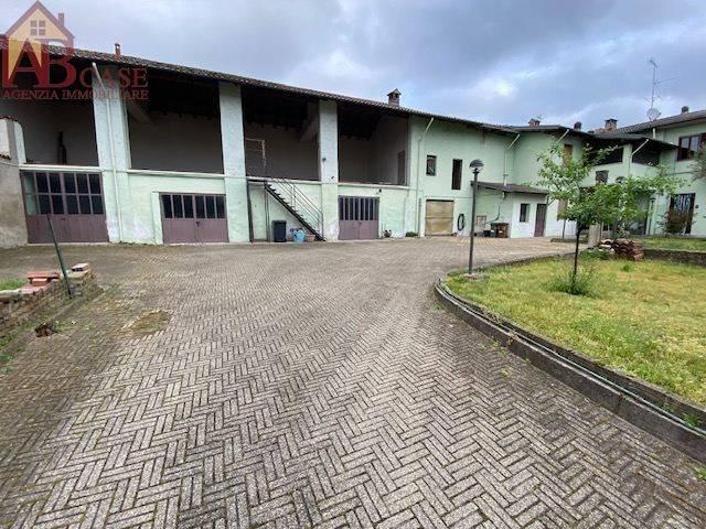 Villa Indipendente in vendita a Gambolò, Pavia