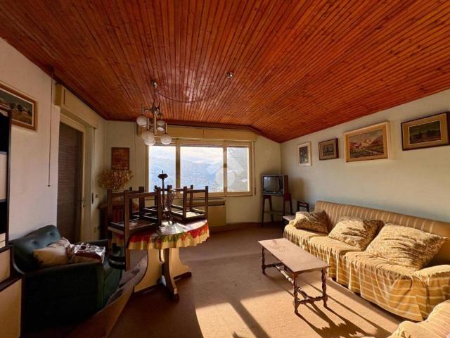 Villa Indipendente in vendita a Gandino, Lombardia