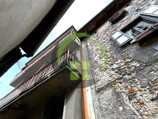 Villa Indipendente in vendita a Gandino, Lombardia