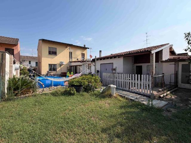 Villa Indipendente in vendita a Piemonte, Novara