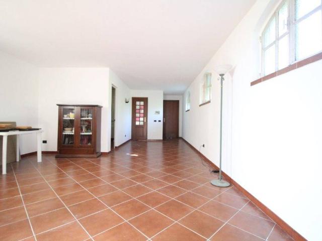 Villa Indipendente in vendita a Garbagnate Monastero, Lombardia