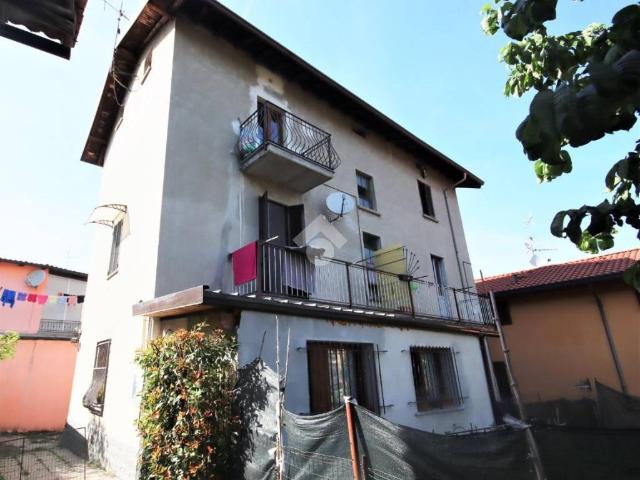 Villa Indipendente in vendita a Garbagnate Monastero, Lombardia