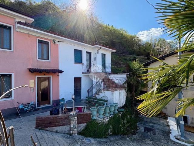 Villa Indipendente in vendita a Garda, Veneto